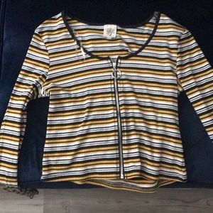 Crop top with zipper!!